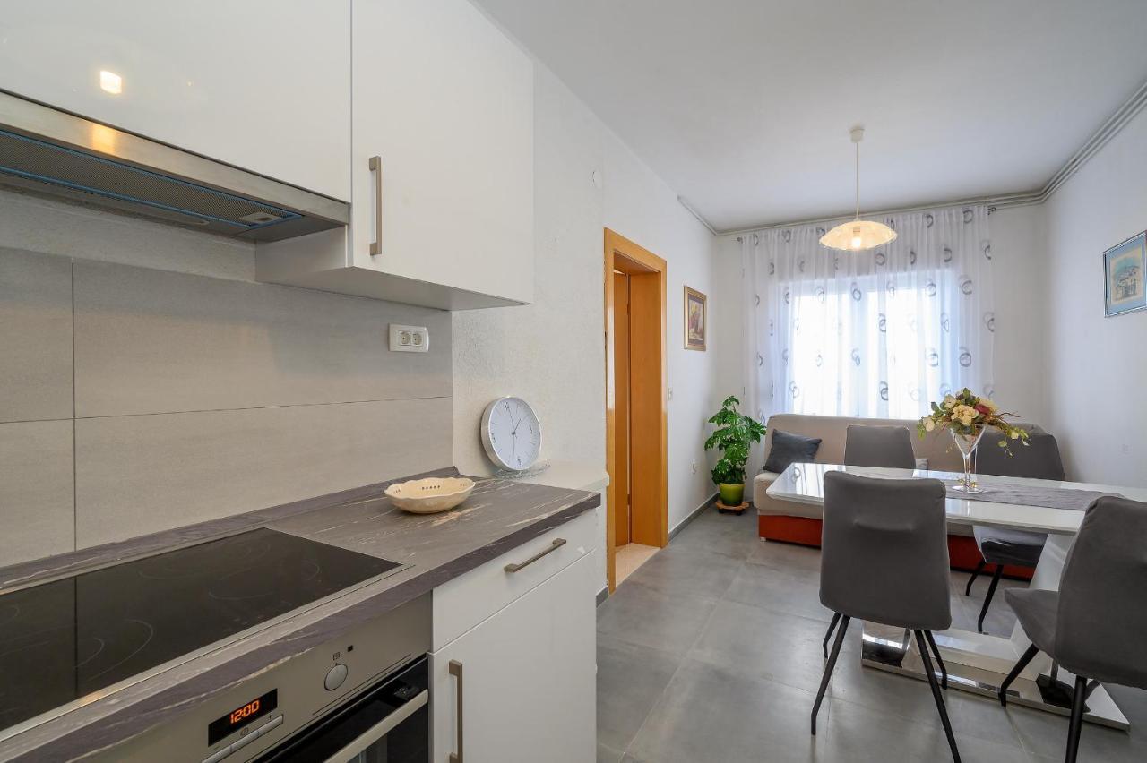 Apartments Juric Podstrana Exterior foto